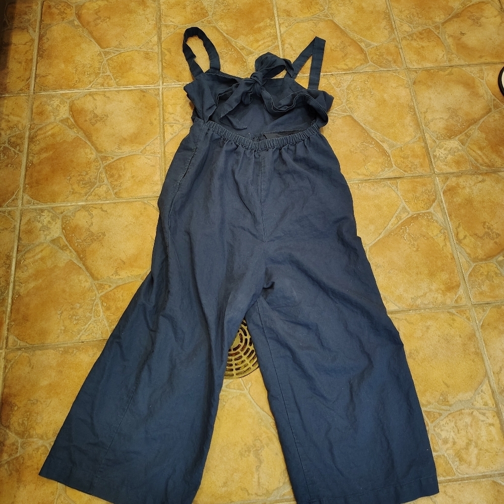 LOFT Beach | Blue Linen Blend Tie Back Cropped Jumpsuit Size Small W/ Pockets - Picture 3 of 7